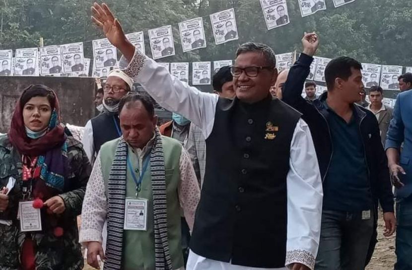 আবারও বসুরহাটের মেয়র আলোচিত কাদের মির্জা