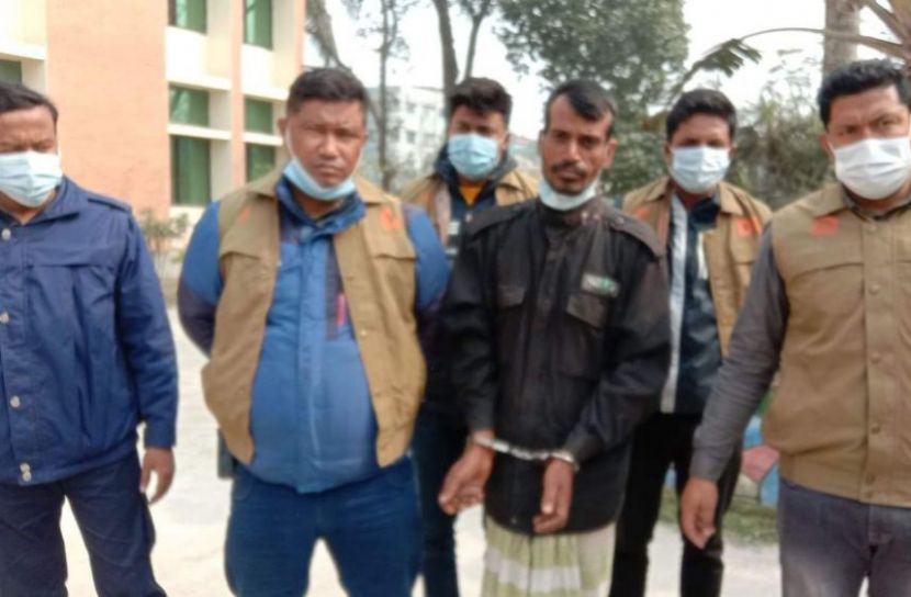 দোকানের ভিজিটিং কার্ড থেকে ভিকটিম শনাক্ত, হত্যারহস্য উদঘাটন