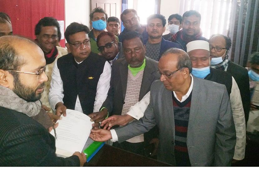 শিবগঞ্জ পৌরসভা নির্বাচনে উৎসবমূখর পরিবেশে মনোনয়নপত্র দাখিল