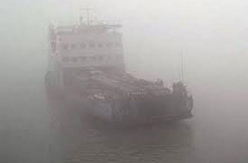 ঘন কুয়াশায় পাটুরিয়া-দৌলতদিয়া রুটে ফেরি চলাচল বিঘ্নিত