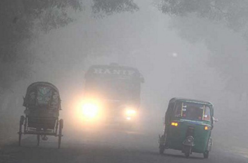 কুয়াশার প্রভাবে মহাসড়কে যান চলাচল ব্যাহত