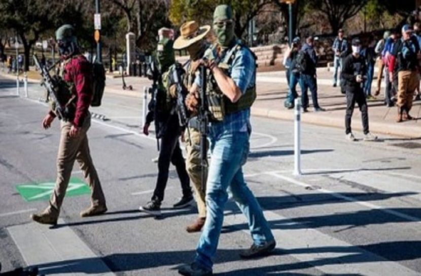 বাইডেনের অভিষেক ঘিরে ট্রাম্প সমর্থকদের সশস্ত্র মহড়া