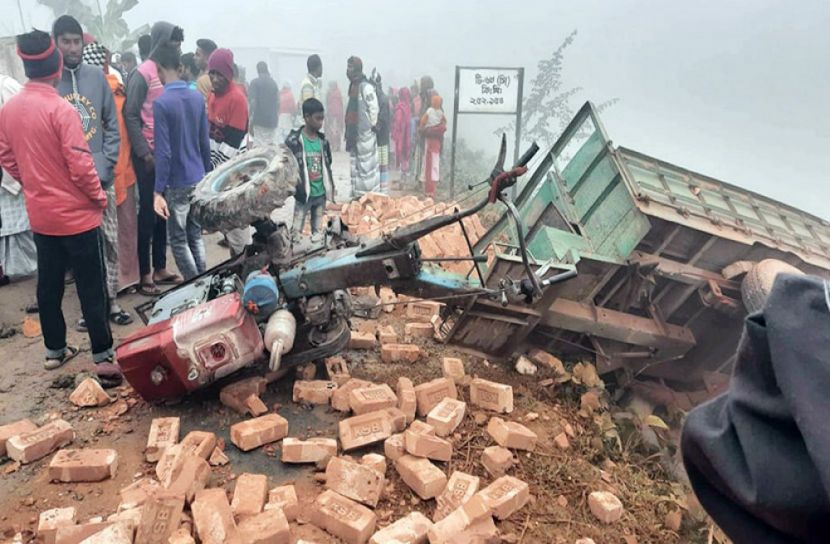 পাবনায় ট্রেনের ধাক্কায় নিহত ১, আহত ৫ 