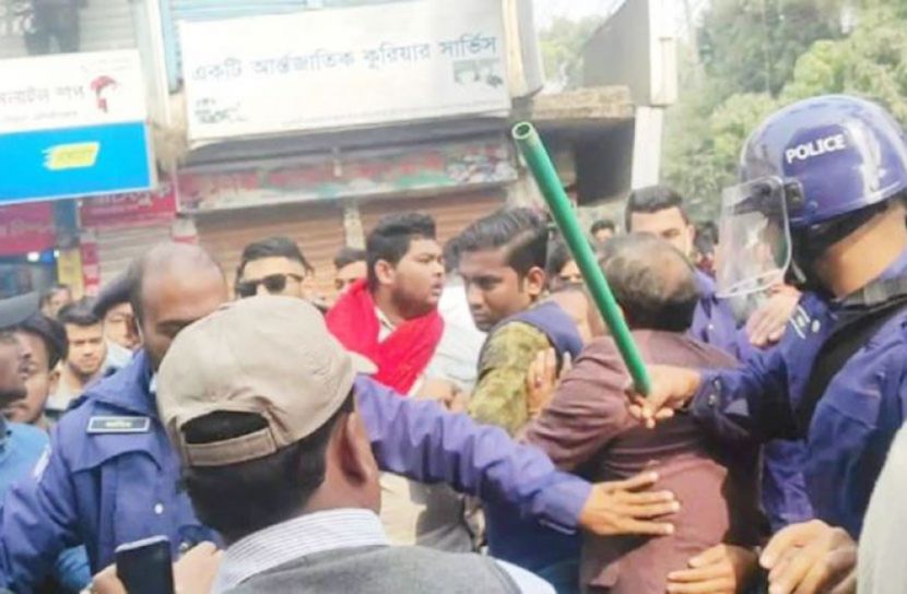 মৌলভীবাজারে শিক্ষার্থীদের আন্দোলনে ছাত্রলীগের হামলা, আহত ১০