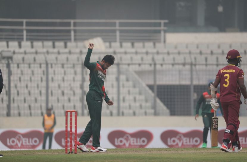 মাঠে ফিরেই ইতিহাস গড়লেন সাকিব