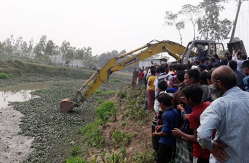 জলাবদ্ধতা নিরসনে কোদালী ছড়া পুনঃখনন শুরু 