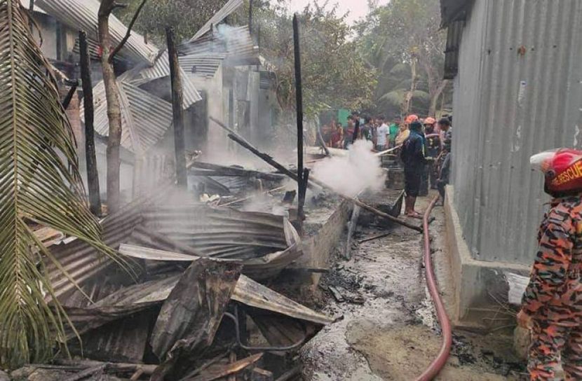 আলফাডাঙ্গায় অগ্নিকাণ্ডে পাঁচ লক্ষাধিক টাকার ক্ষয়ক্ষতি
