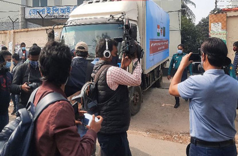 উপহারের করোনা টিকা ইপিআই স্টোরে