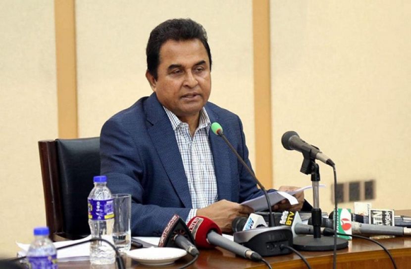 সবার আগে ভ্যাকসিন নিতে চান অর্থমন্ত্রী