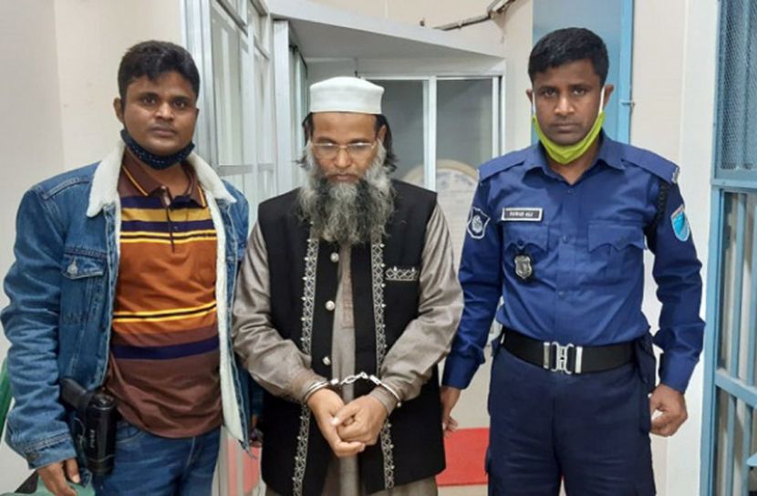 ছাত্রীকে ধর্ষণের অভিযোগে মাদ্রাসা শিক্ষক আটক