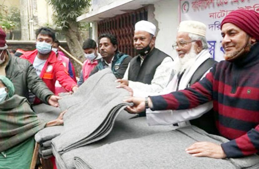 ৪শ' কম্বল পেল নাটোরের শীতার্ত অসহায় মানুষ