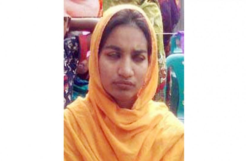 আমি কি কাউকে দেখতে পাব না: দৃষ্টিহীন লাবনী  