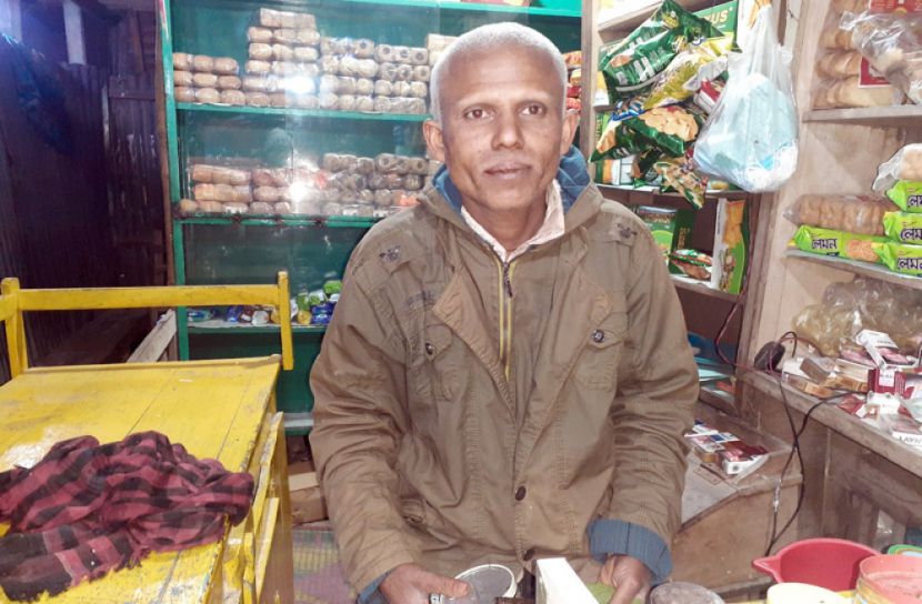 দু’মাসেই কালো চুল সাদা 