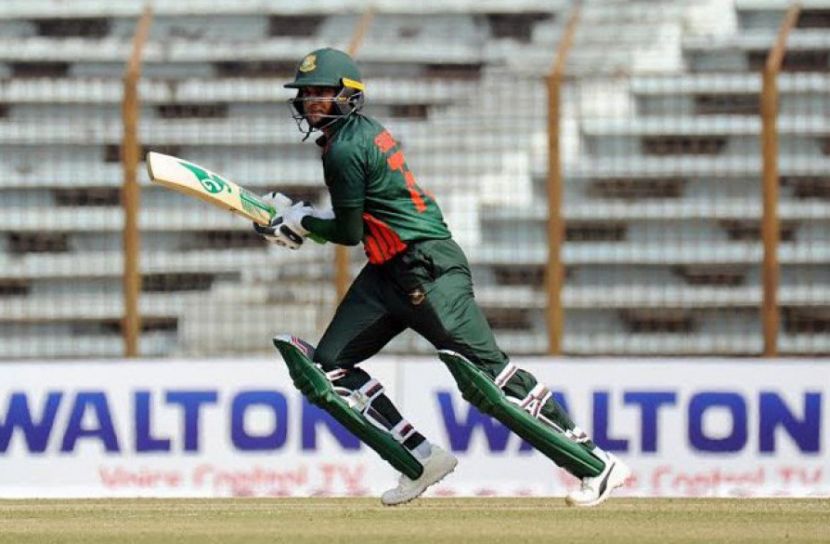 অর্ধশতক করে থামলেন সাকিব