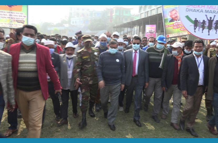 নিয়াজ মুহাম্মদ স্টেডিয়ামে বঙ্গবন্ধু ম্যারাথনের উদ্বোধন