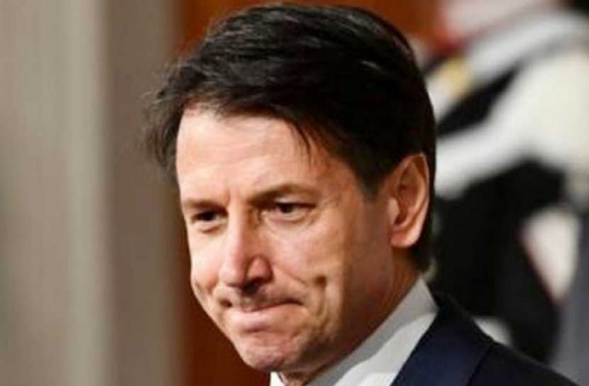 পদত্যাগ করছেন ইতালির প্রধানমন্ত্রী