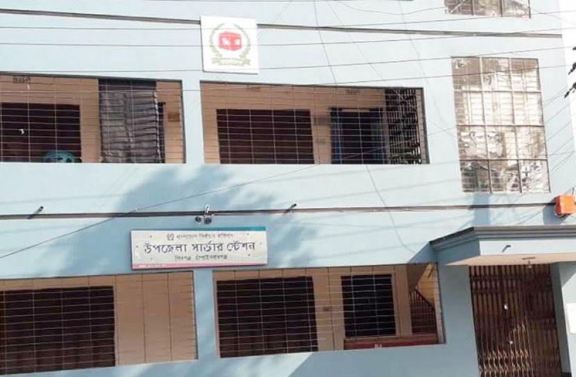 চাঁপাইনবাবগঞ্জে নদী ভাঙন, নির্বাচনী এলাকা নিয়ে জটিলতা