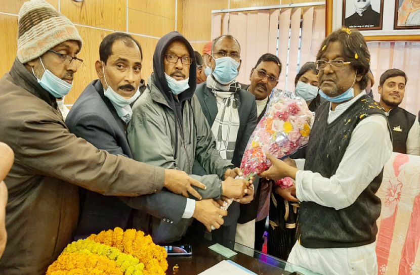 চাটমোহর পৌরসভার নবনির্বাচিত মেয়র সাখোর দায়িত্ব গ্রহণ