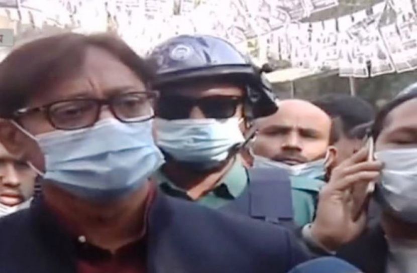  ‘কেন্দ্র থেকে এজেন্টদের বের করে দেওয়া হয়েছে’ 