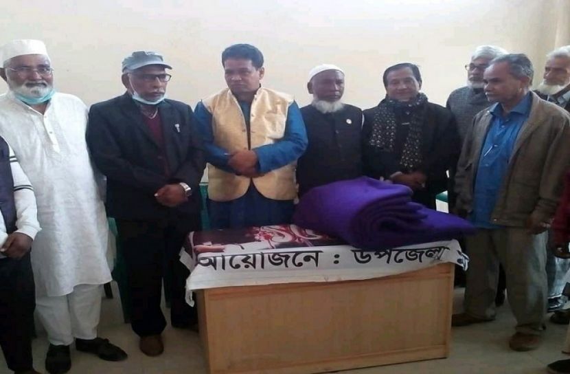 বড়লেখায় শীতবস্ত্র পেলেন ৩৫০ মুক্তিযোদ্ধা পরিবার