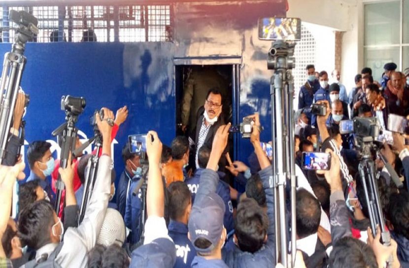 শেখ হাসিনার গাড়িবহরে হামলা: সাবেক এমপিসহ ৩৪ জন কারাগারে