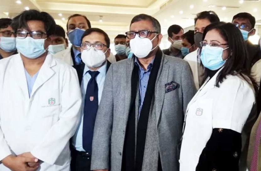 এই টিকার কোনও পার্শ্বপ্রতিক্রিয়া নেই : স্বাস্থ্যমন্ত্রী