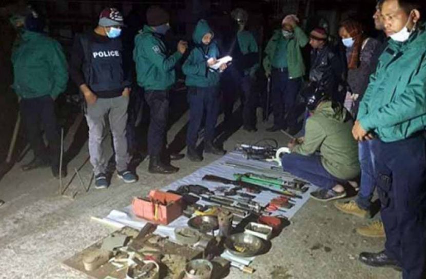 চট্টগ্রামে অস্ত্র কারখানার সন্ধান, নারী আটক