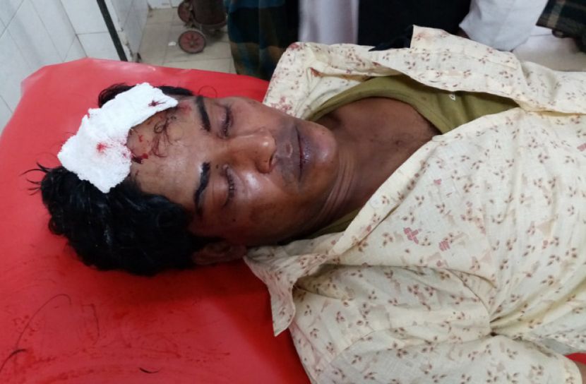 সন্ত্রাসীদের কোপে শ্রমিকলীগ নেতা হাসপাতালে 