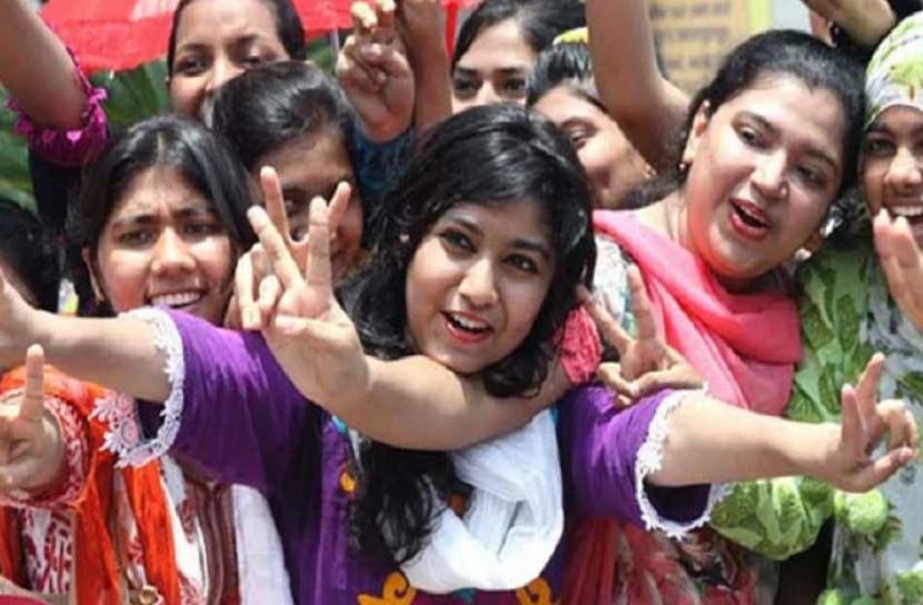 জিপিএ-৫ পেলেন ১ লাখ ৬১ হাজার  ৮০৭ শিক্ষার্থী