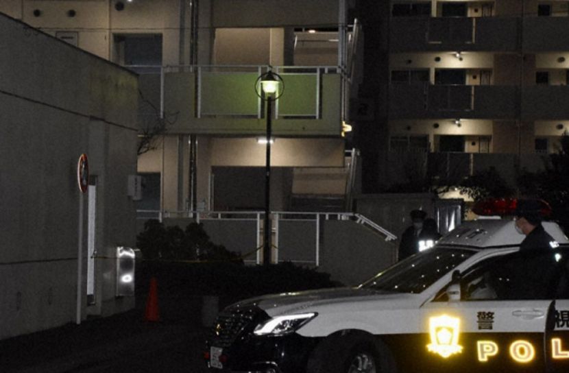 ১০ বছর ফ্রিজে মায়ের মরদেহ লুকিয়ে রাখলো মেয়ে!