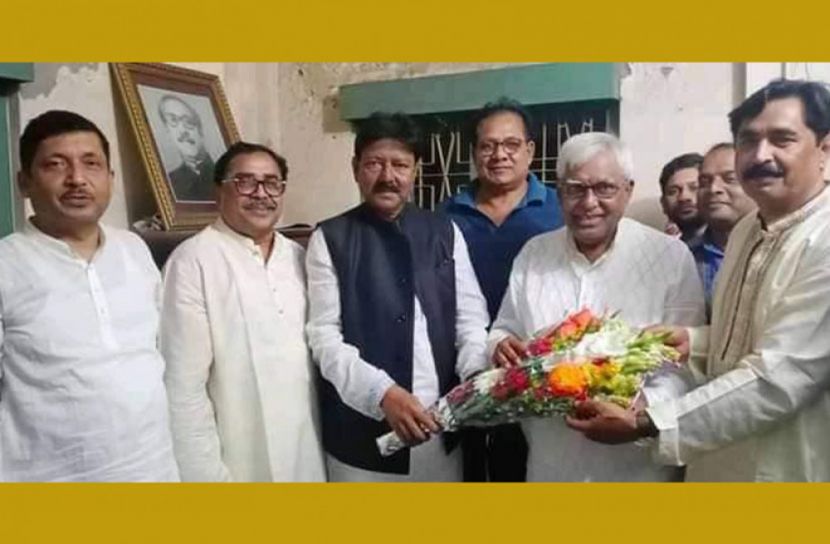 পুনরায় মেয়র নির্বাচিত হলেন দর্শনার মতিয়ার