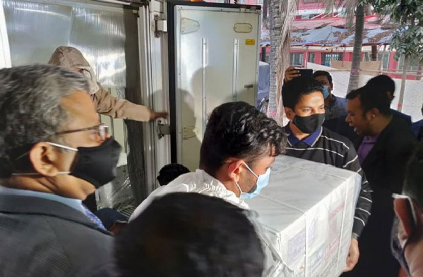  চট্টগ্রাম পৌঁছেছে ৪ লাখ ডোজ ভ্যাকসিন 