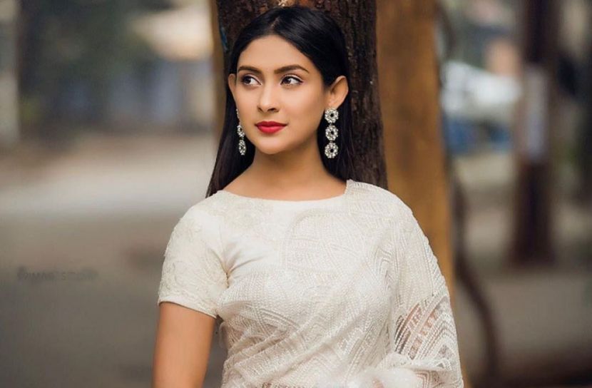 মেহজাবিনের ১ দিনে ১০ লাখ!