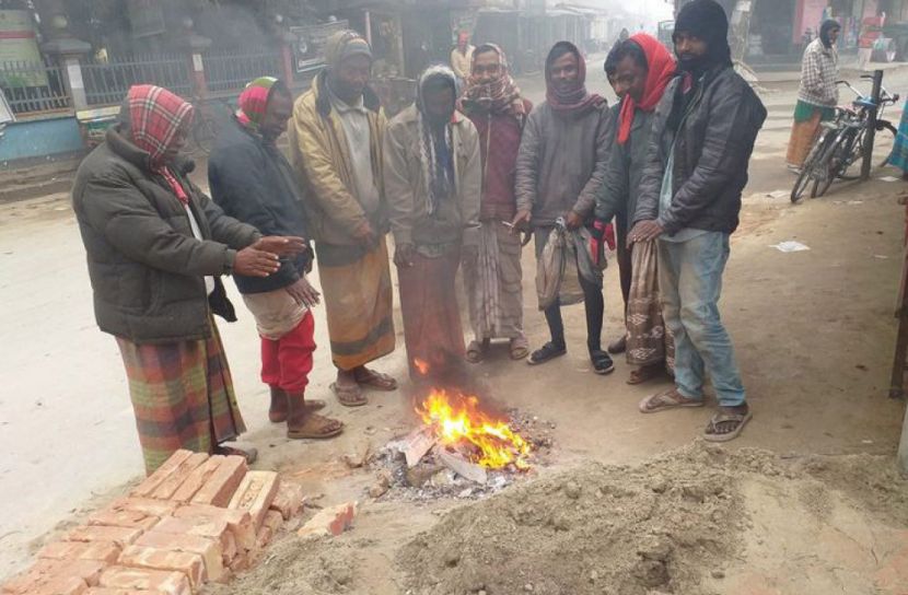 শৈতপ্রবাহে কাঁপছে উত্তরাঞ্চল, বিপর্যস্ত স্বাভাবিক জীবনযাত্রা