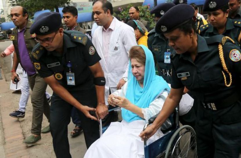 খালেদা জিয়াকে আদালতে হাজিরের নির্দেশ