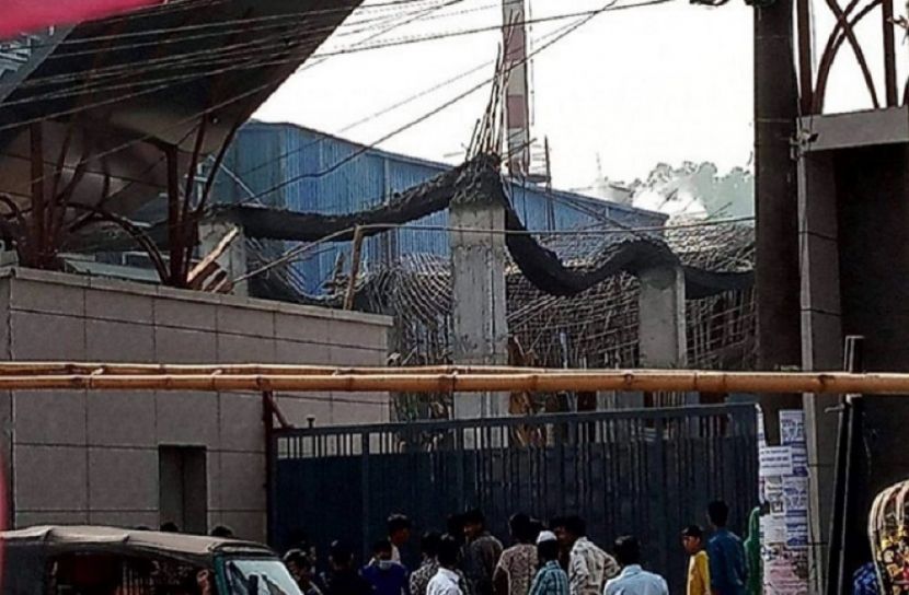 চট্টগ্রামে নির্মাণাধীন ভবন ধসে হতাহতের আশঙ্কা