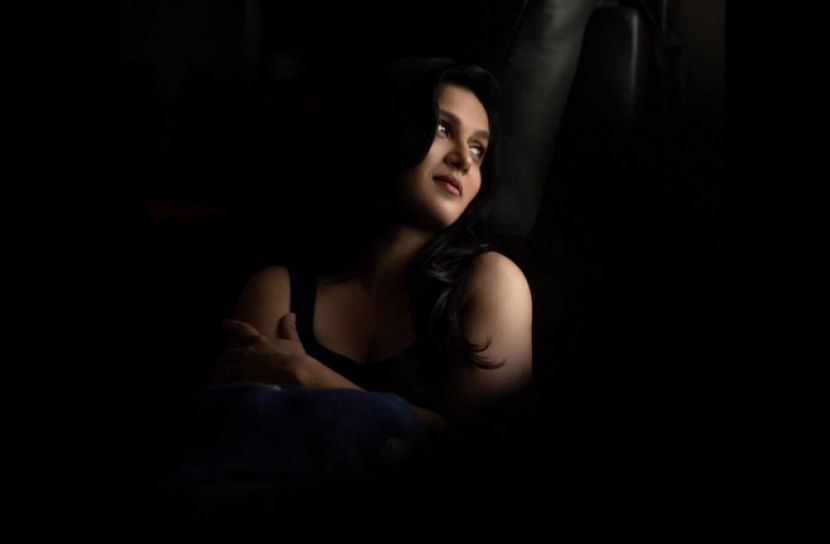 অন্ধকারে শীতযাপন করতে পছন্দ মিথিলার