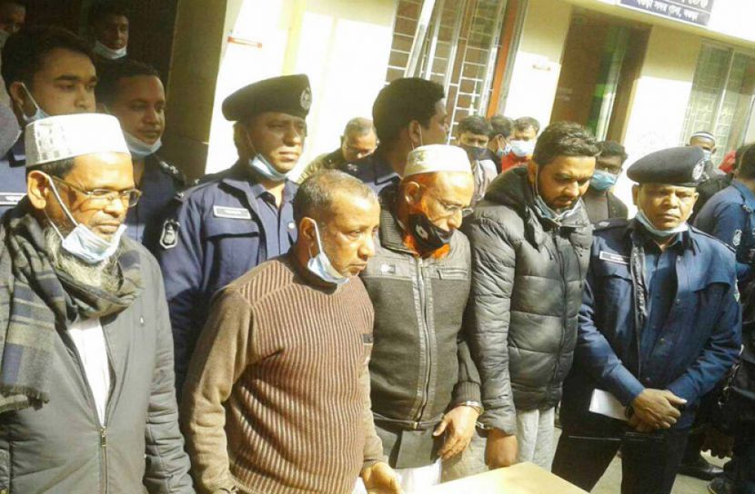 বগুড়ায় ভেজাল মদপানে মৃত্যু, গ্রেফতার ৪