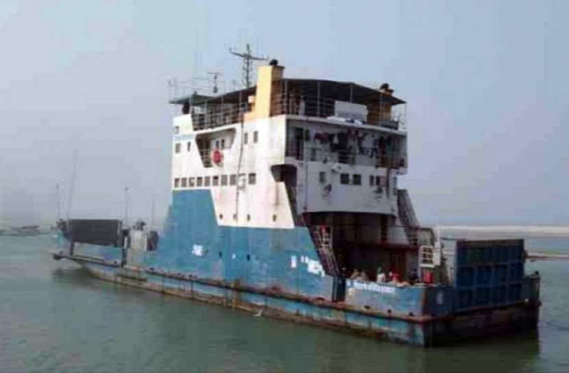 আরিচা-কাজিরহাট রুটে পরীক্ষামূলক ফেরি চলাচল শুরু