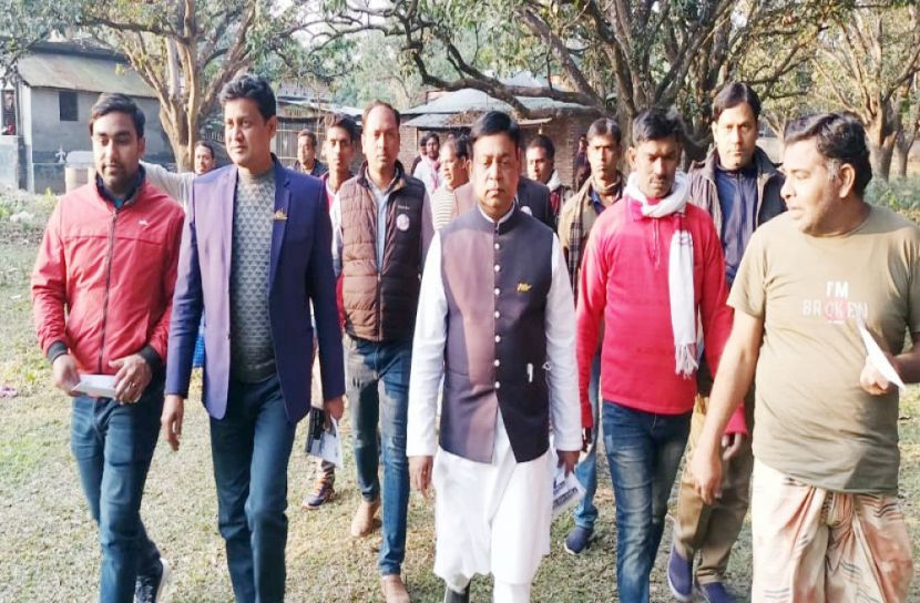 শিবগঞ্জ পৌরসভায় পাল্লা ভারি নৌকার 