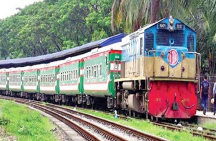 সিলেটের পরিবর্তে কুলাউড়া থেকে ট্রেন চলাচল শুরু   