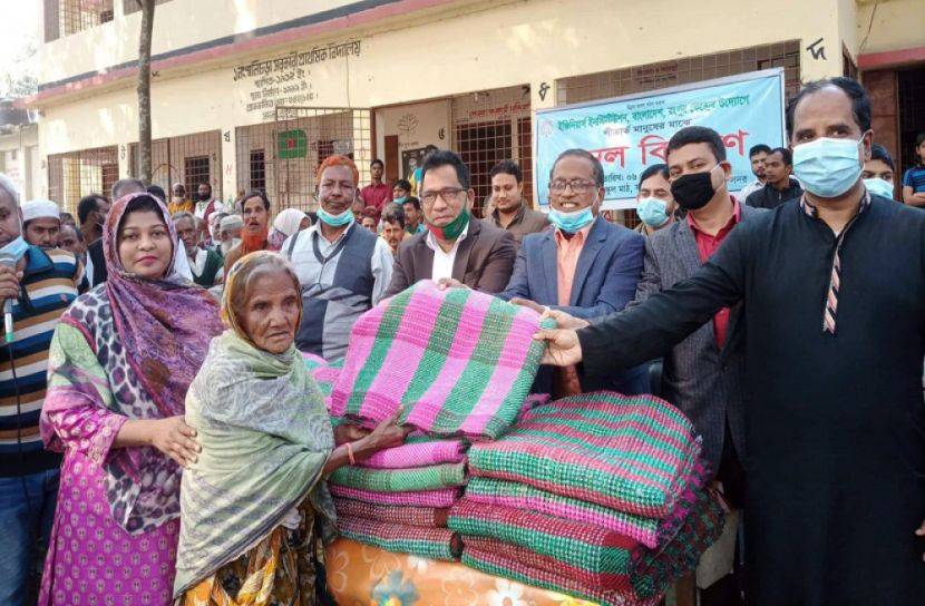 রংপুরে অসহায়-দুস্থদের মাঝে কম্বল বিতরণ