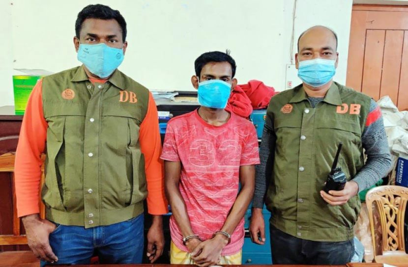 সিরাজগঞ্জে ইয়াবাসহ মাদক ব্যবসায়ী গ্রেফতার  