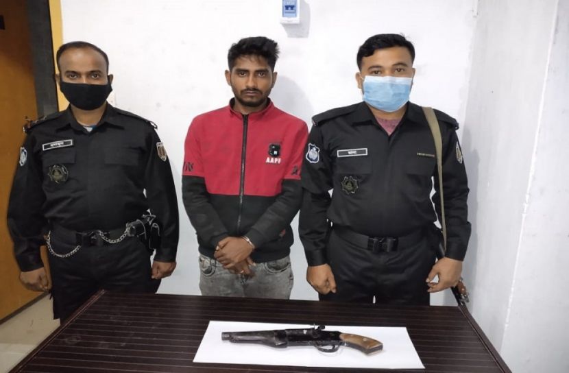 সিরাজগঞ্জে ওয়ান শুটারসহ অস্ত্র ব্যবসায়ী গ্রেফতার