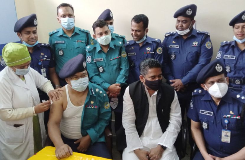 বরিশালে টিকা নিল ১৪১২ জন