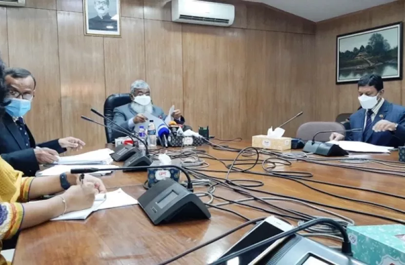 টিকা নিতে পারবেন ৪০ বছর বয়সীরাও 