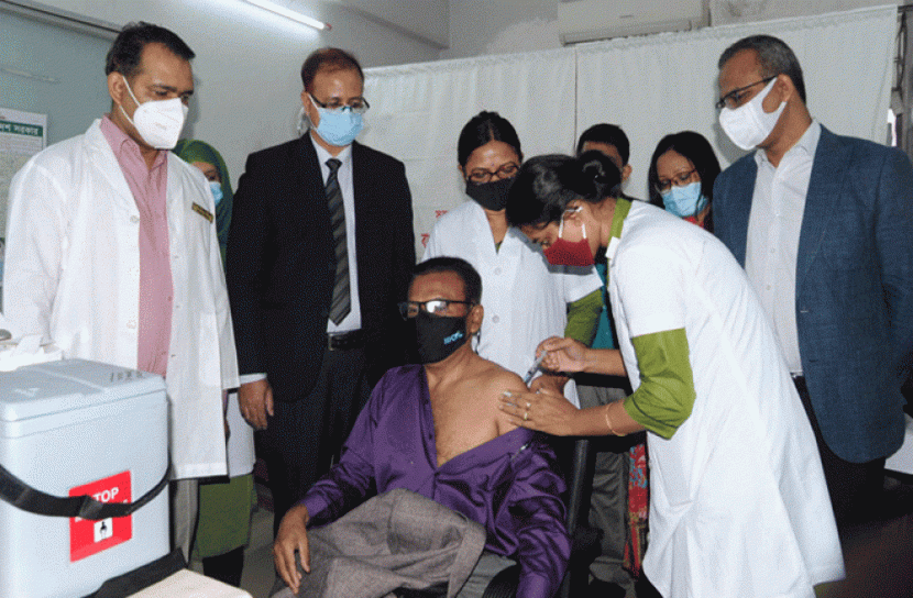 ২য় দিনে টিকা নেওয়া ৯২ জনের মধ্যে পার্শ্বপ্রতিক্রিয়া