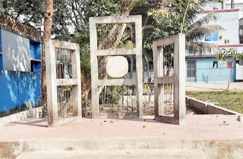 দশ বছরেও শেষ হয়নি তিব্বিয়ার শহীদ মিনারের কাজ