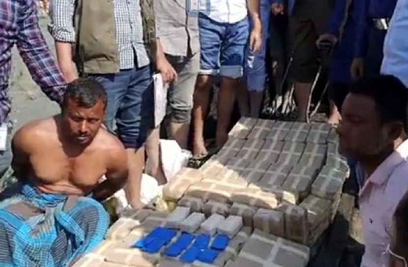 কক্সবাজারে সাত বস্তা ইয়াবা জব্দ