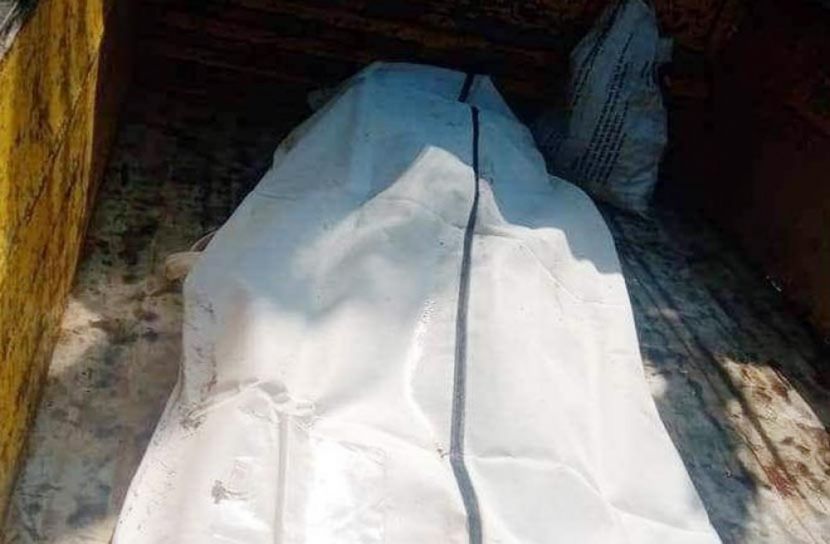 দাফনের চারদিন পর কবর থেকে লাশ উত্তোলন 